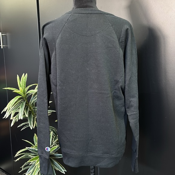 Champion Sweatshirt pullover,rib knit cuff/hem, embroidered logo patch sleeve - Picture 4 of 12
